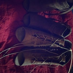 Olive green heels size 6